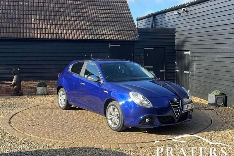 Blue Used 2014 Alfa Romeo Giulietta Distinctive Hatchback | £7,500 (Good price) - Image 1/1