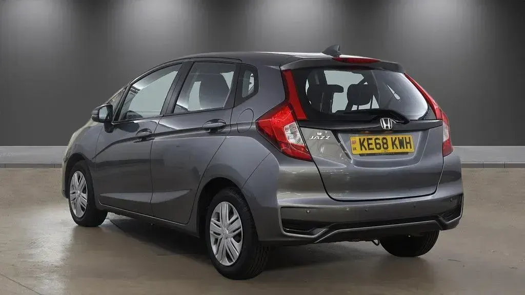 Used Honda Jazz S 102 HP (75 kW) 2018 Grey Hatchback