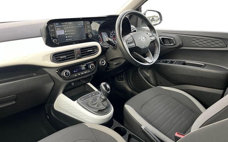 Used Hyundai i10 Premium 84 HP (61 kW) 2023 Hatchback