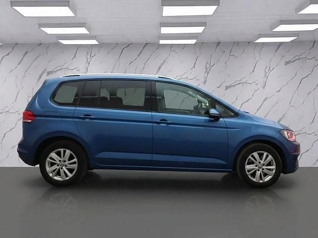 Used VW Touran SE 150 HP (110 kW) 2019 Blue MPV