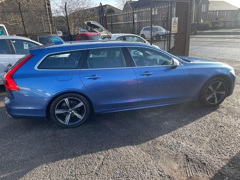 Used Volvo V90 R-Design 190 HP (139 kW) 2019 Blue Estate