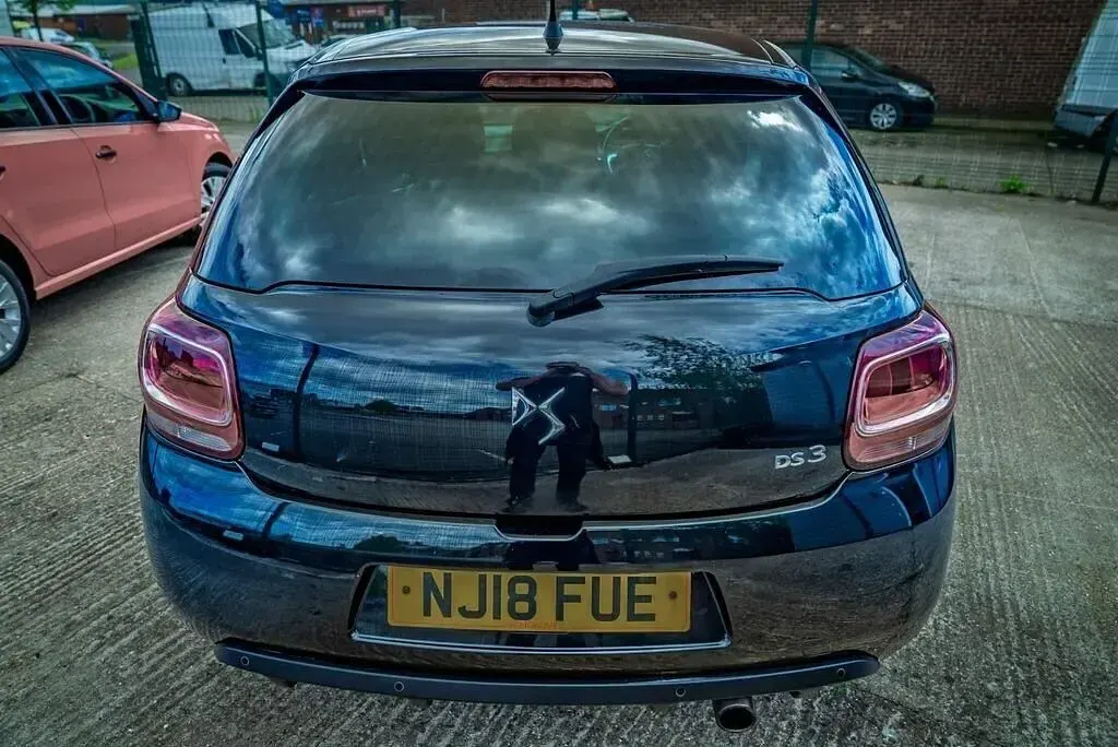 Used DS Automobiles DS3 Connected Chic 2018 Black Hatchback
