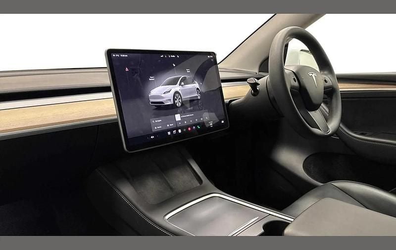 Used Tesla Model Y Long Range AWD 378 kW (514 HP) 2022 White SUV