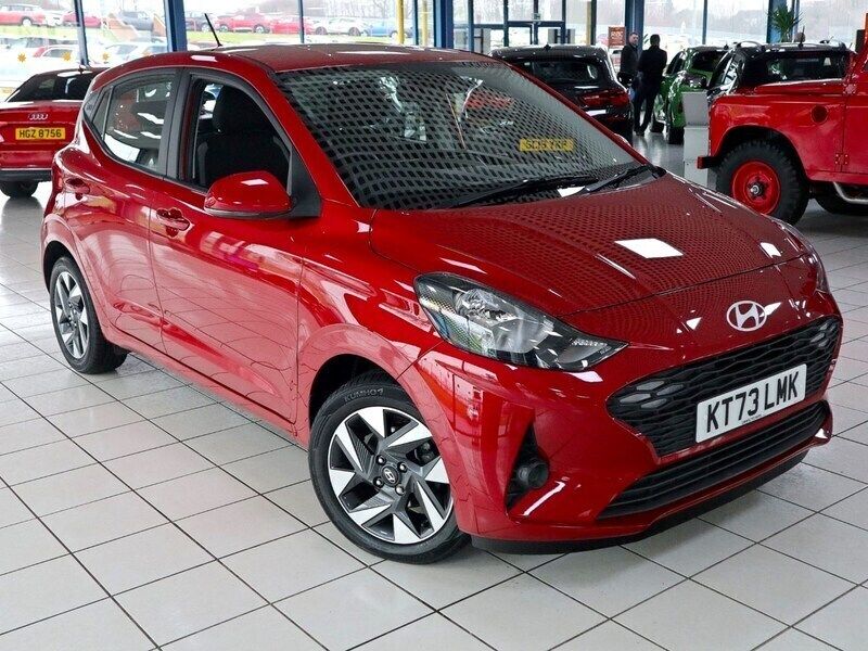 Dragon red Used 2023 Hyundai i10 Advanced Hatchback | £15,289 (Fair price) - Image 1/4