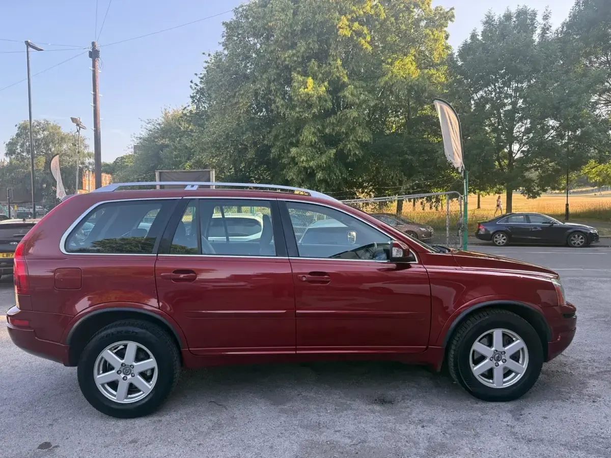 Used Volvo XC90 200 HP (147 kW) 2012 Red SUV
