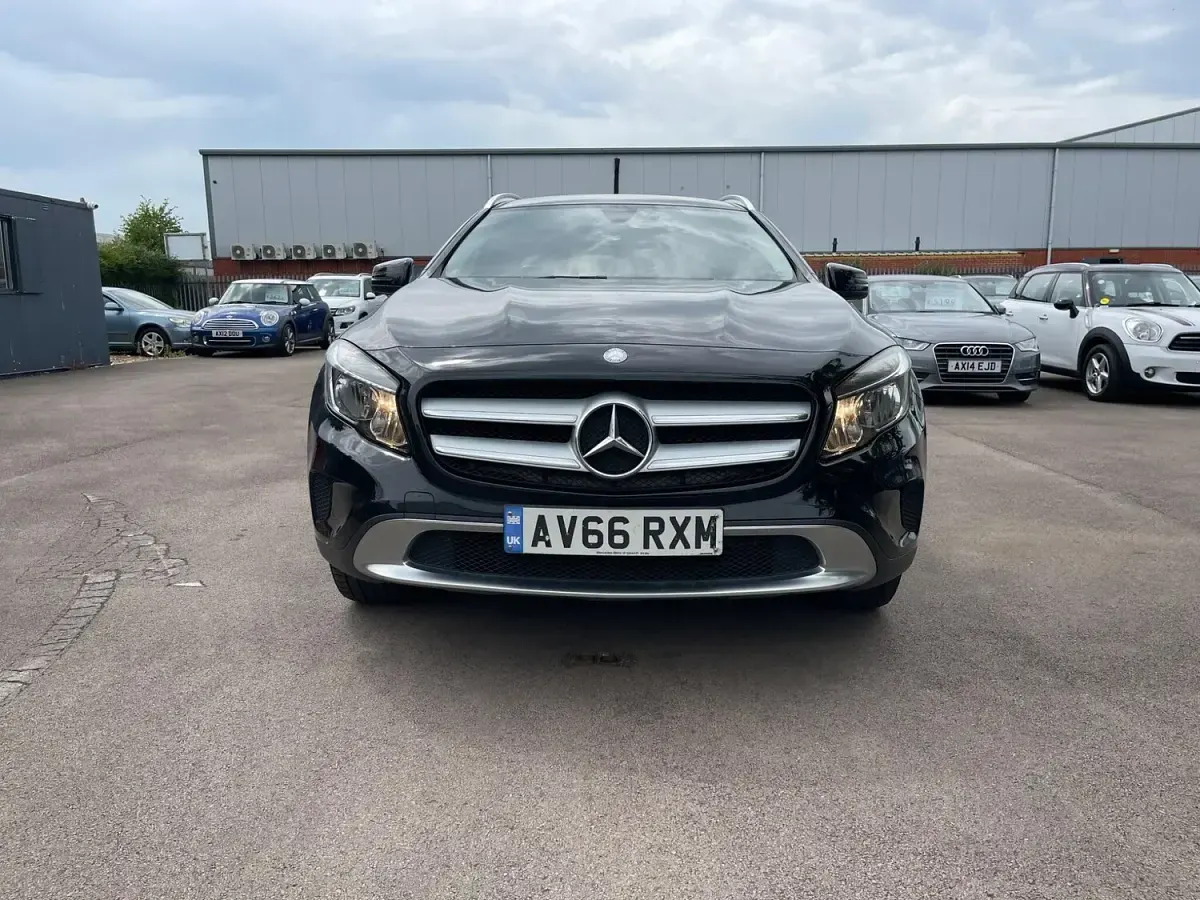 Used Mercedes GLA200 136 HP (100 kW) 2016 Black SUV