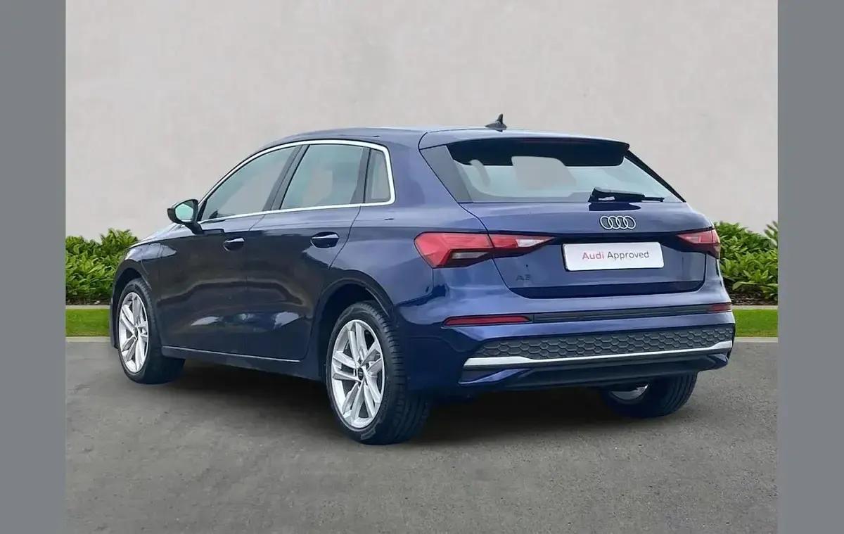Used Audi A3 e-tron Sport 200 HP (147 kW) 2025 Blue Hatchback