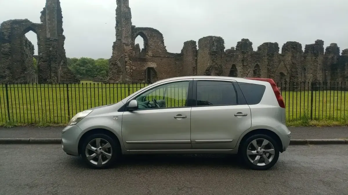 Used Nissan Note N-TEC 2011 Silver Hatchback