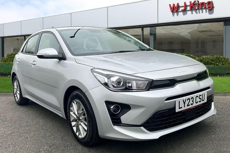 Used Kia Rio 83 HP (61 kW) 2023 Silver Hatchback