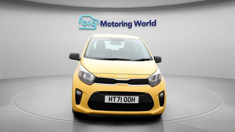 Used Kia Picanto 66 HP (48 kW) 2022 Yellow Hatchback