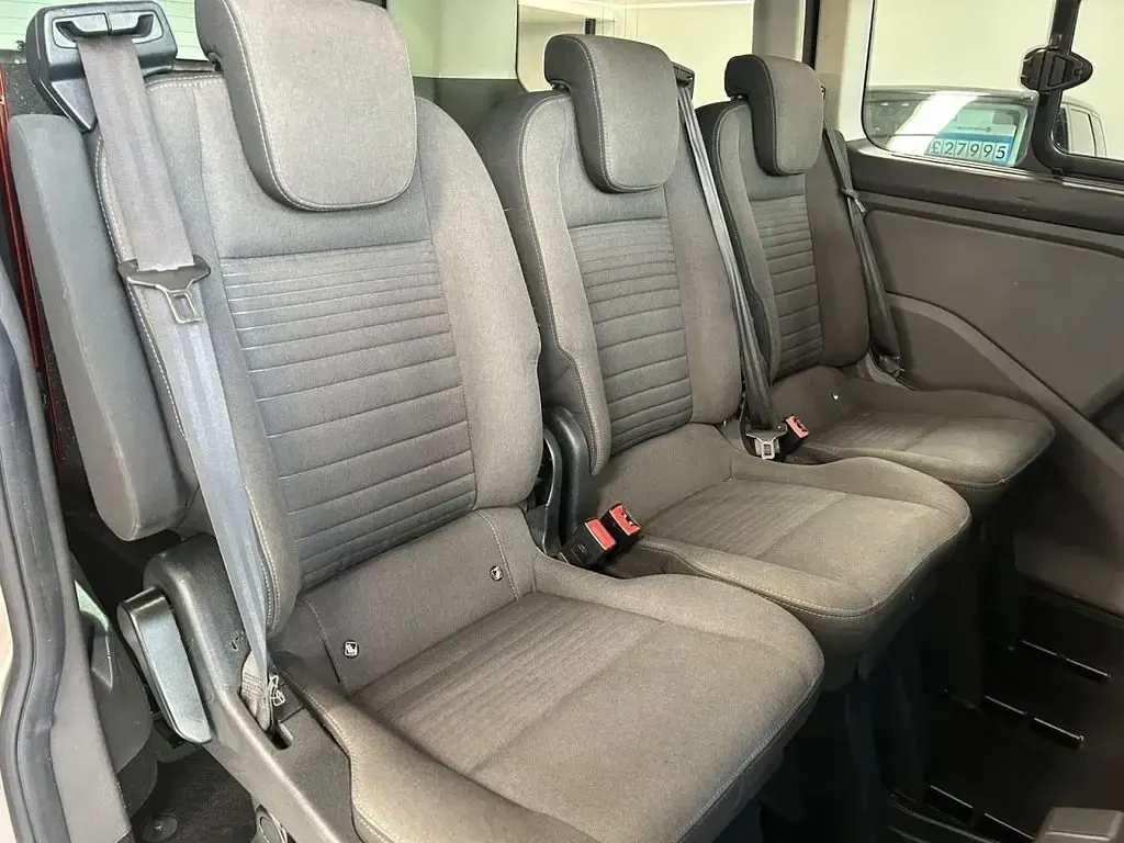 Used Ford Tourneo Custom Titanium 2019 Silver Van