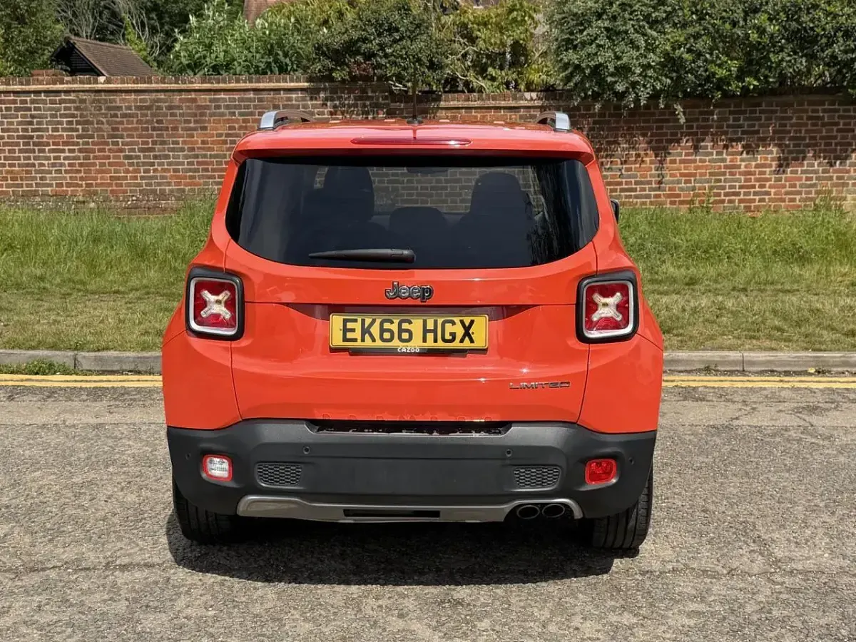 Used Jeep Renegade Limited 120 HP (88 kW) 2016 Orange SUV