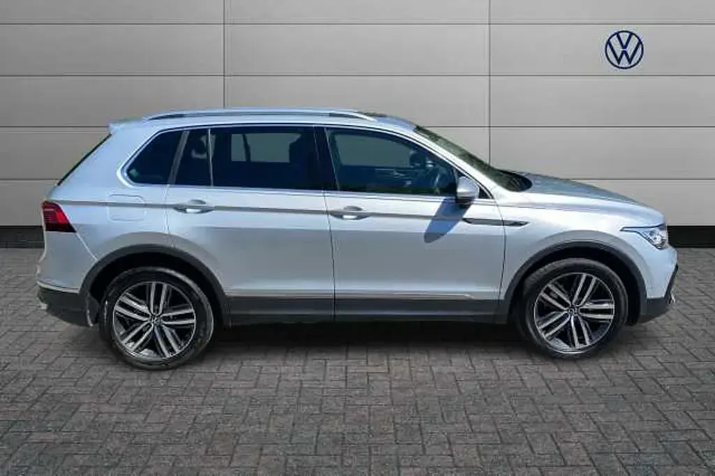 Used VW Tiguan Elegance 190 HP (139 kW) 2022 Silver SUV