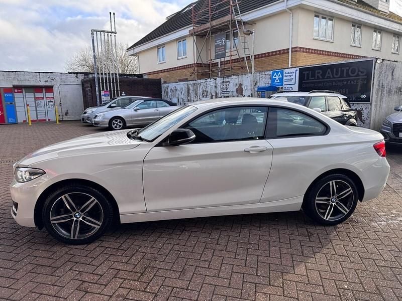 Used BMW 218 Sport Line 2018 White Coupe