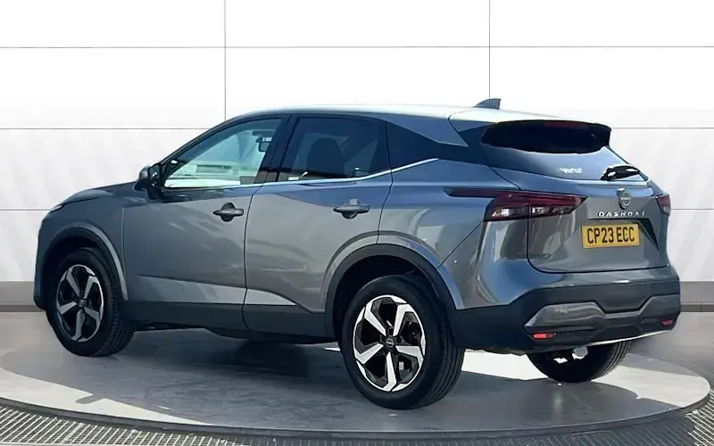 Used Nissan Qashqai N-Connecta 140 HP (102 kW) 2023 Grey SUV