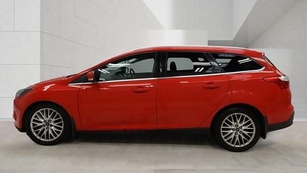 Used Ford Focus Zetec 115 HP (84 kW) 2012 Red Estate
