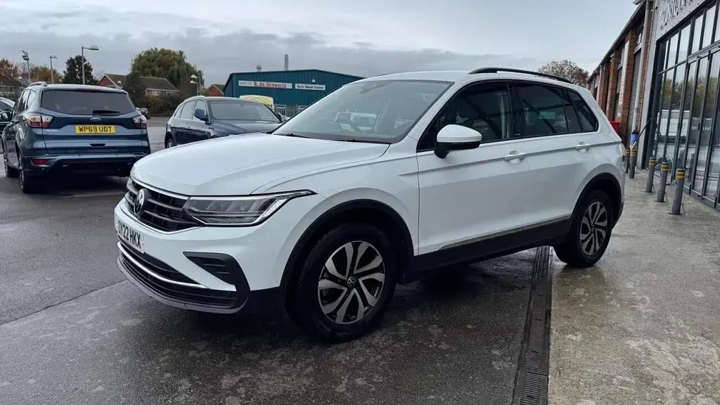 Used VW Tiguan Active 147 HP (108 kW) 2022 White SUV