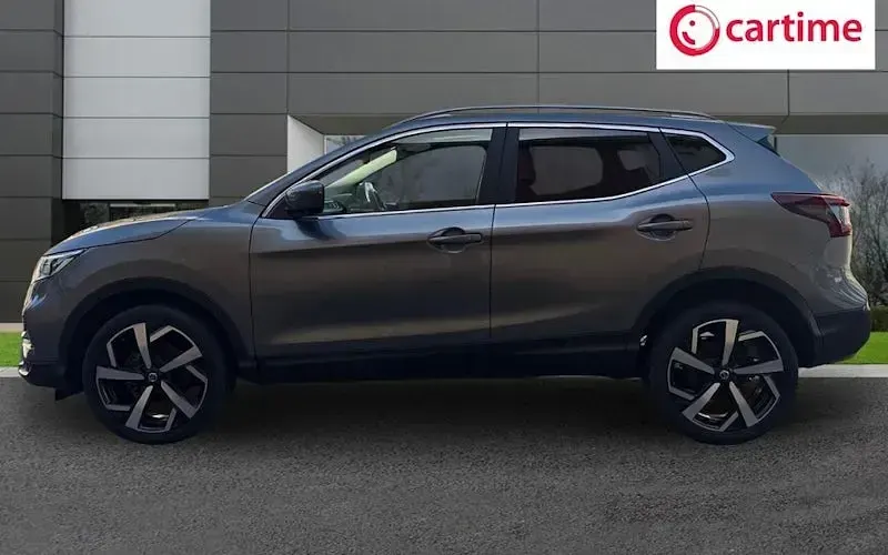 Used Nissan Qashqai N-Motion 140 HP (102 kW) 2020 Grey SUV