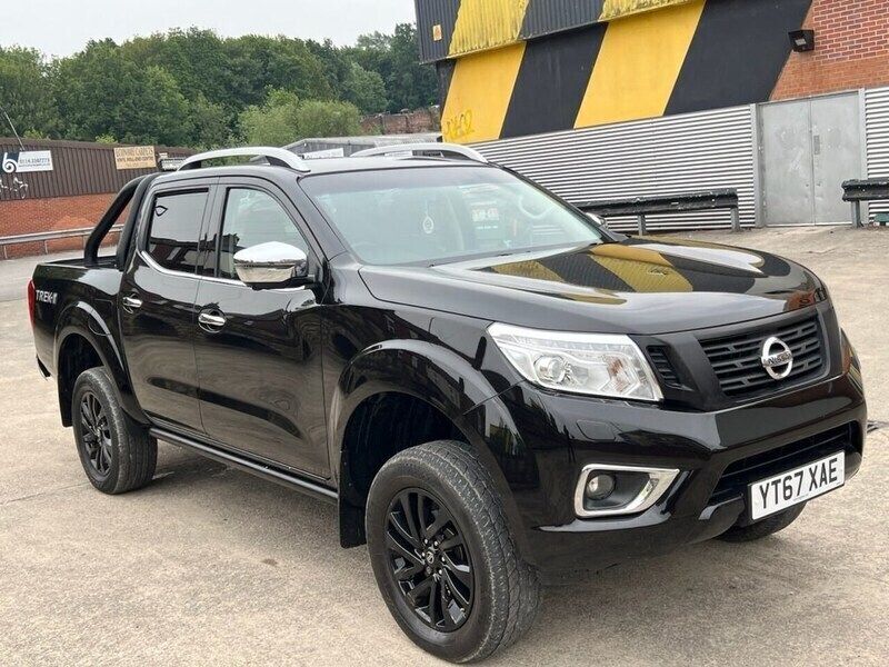 Black Used 2017 Nissan Navara Pickup | £15,989 (Fair price) - Image 1/4