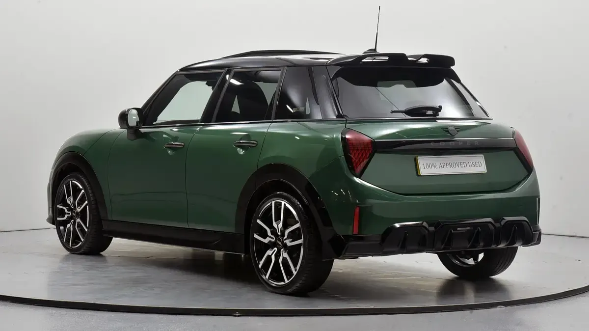 Used Mini Cooper Hatch 113 kW (154 HP) 2026 Green Hatchback