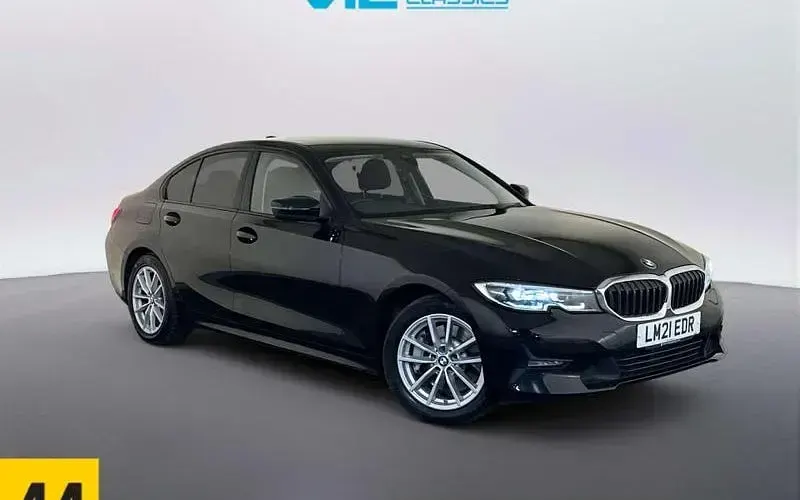 Begagnad BMW 330e Luxury Line 292 HK (214 kW) 2021 Sedan