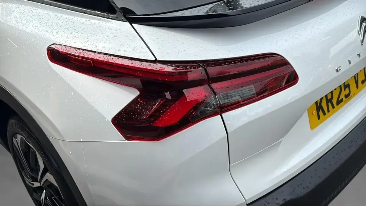 Usado Citroën C5 X PureTech 127 HP (93 kW) 2025 Branco Carrinha