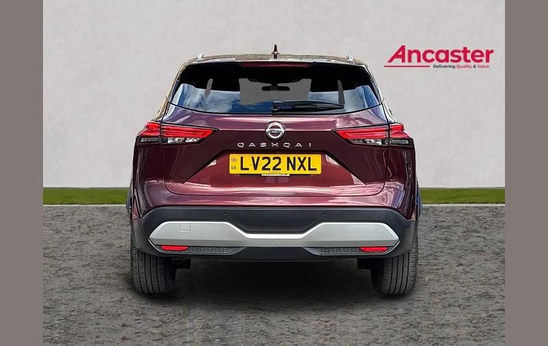 Used Nissan Qashqai Tekna 138 HP (101 kW) 2022 Red SUV