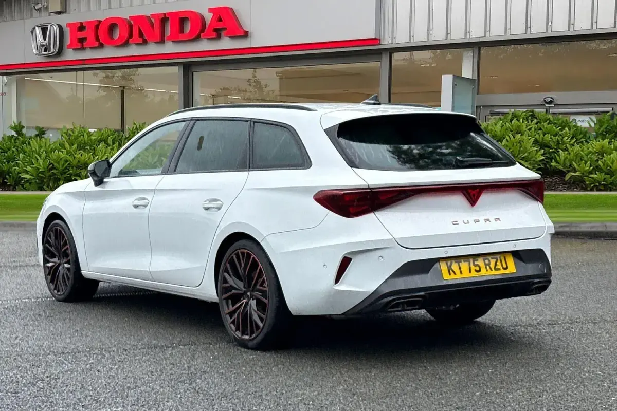 New Cupra Leon 150 HP (110 kW) 2026 White Estate