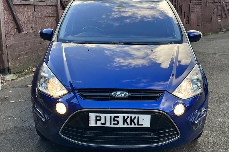 Used Ford S-MAX Titanium 140 HP (102 kW) 2015 Blue MPV