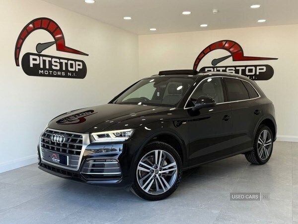 Black Used 2017 Audi Q5 S-Line SUV | £17,490 (Fair price) - Image 1/4