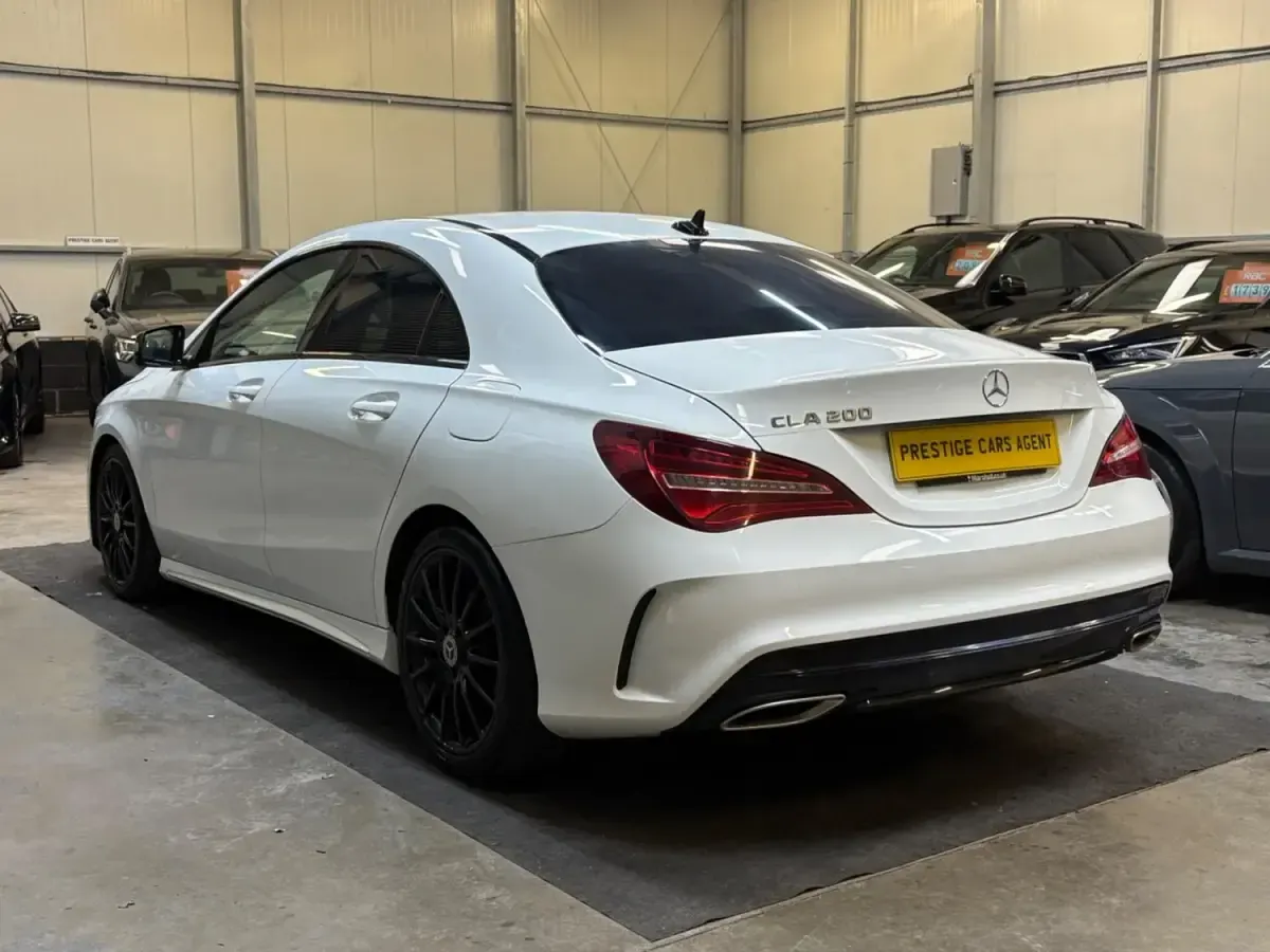 Usado Mercedes CLA200 AMG line 156 HP (114 kW) 2018 Branco Sedan