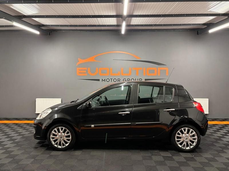 Used Renault Clio II Dynamique 2009 Black Hatchback