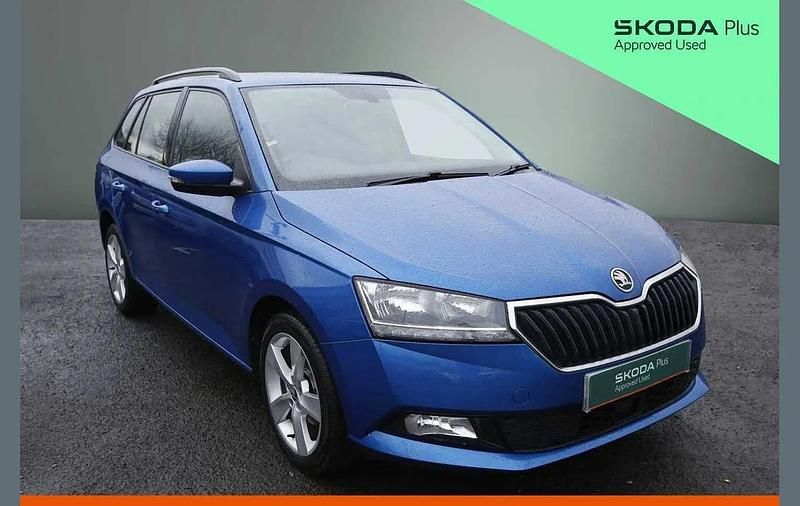 Race blue metallic Used 2020 Skoda Fabia SE L Estate | £9,950 (Fair price) - Image 1/4