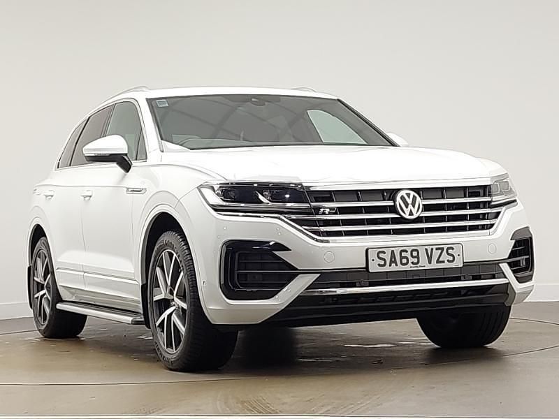 White Used 2019 VW Touareg R-line SUV | £31,298 (Fair price) - Image 1/4