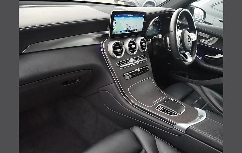 Used Mercedes GLC300e AMG Line Premium Plus 254 HP (186 kW) 2022 Black SUV