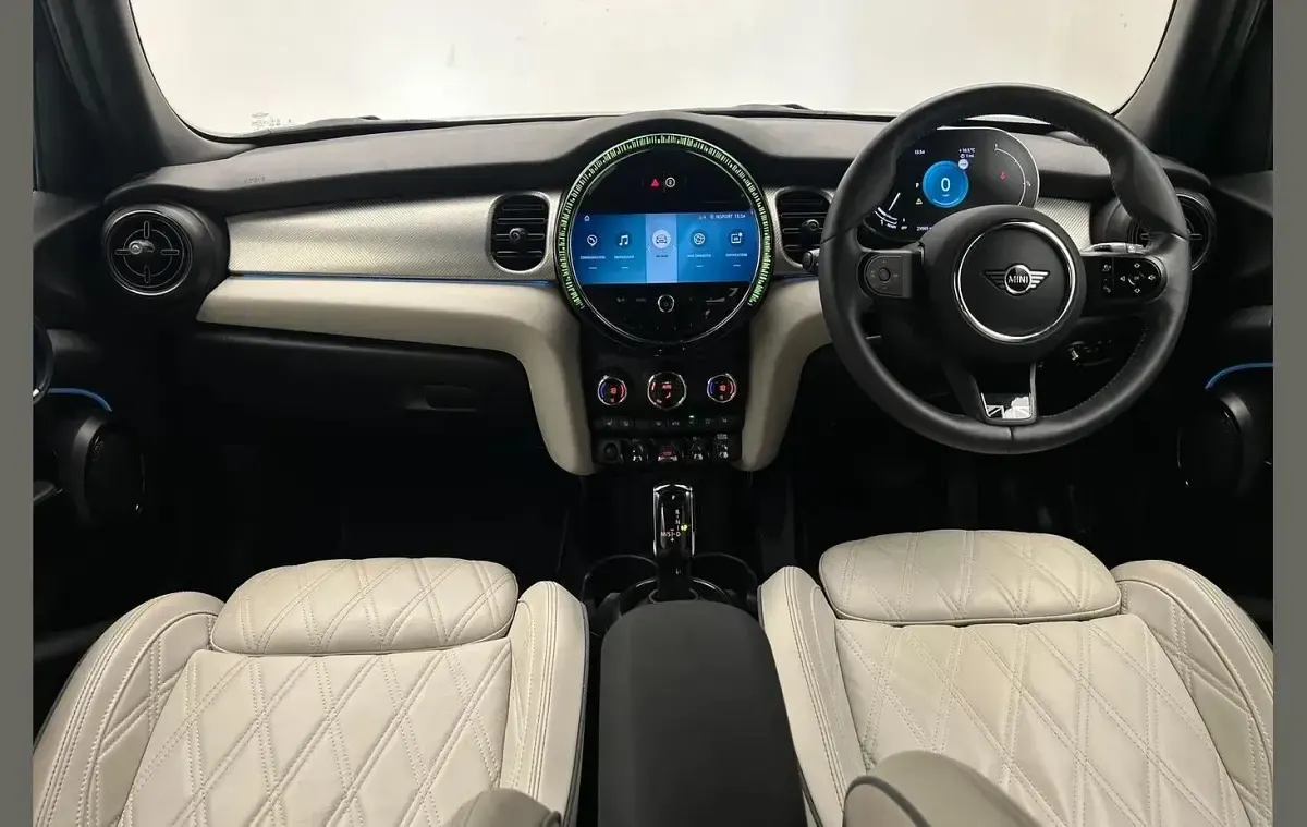 Used Mini Cooper Exclusive 134 HP (98 kW) 2023 Black Hatchback
