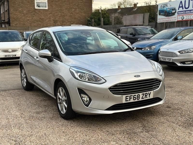 Silver Used 2018 Ford Fiesta Zetec Hatchback | £6,940 (Fair price) - Image 1/4