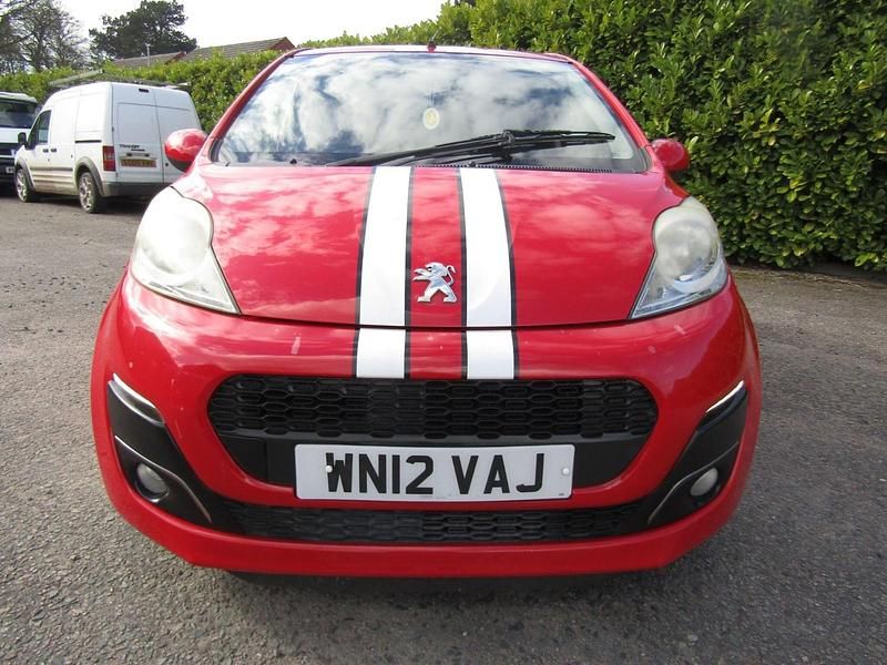 Used Peugeot 107 Allure 68 HP (50 kW) 2012 Red Hatchback