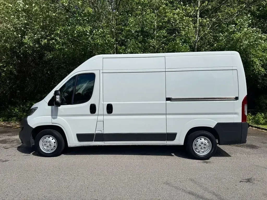 Used Citroën Relay 130 HP (95 kW) 2014 White Van