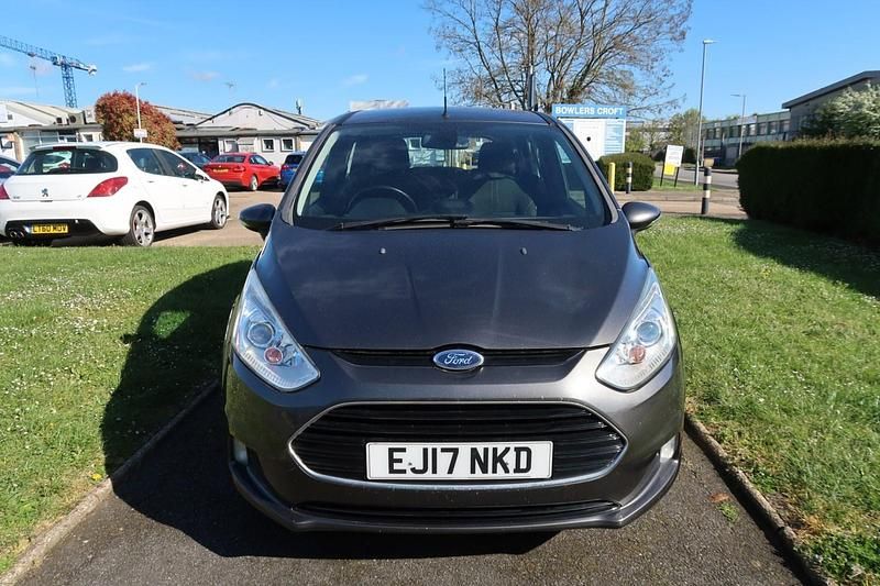 Used Ford B-MAX Titanium 2017 Grey MPV