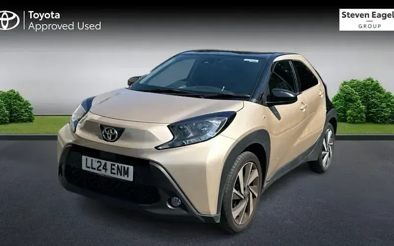Used Toyota Aygo X 72 HP (52 kW) 2024 Beige SUV