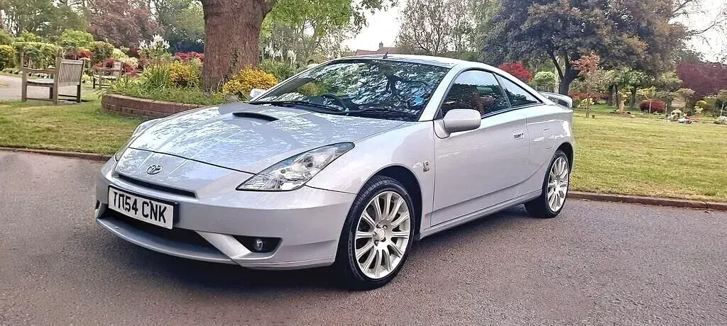 Used Toyota Celica 182 HP (133 kW) 2004 Silver Coupe