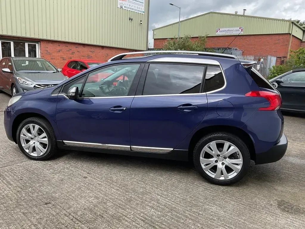 Używany Peugeot 2008 2015 Niebieski SUV