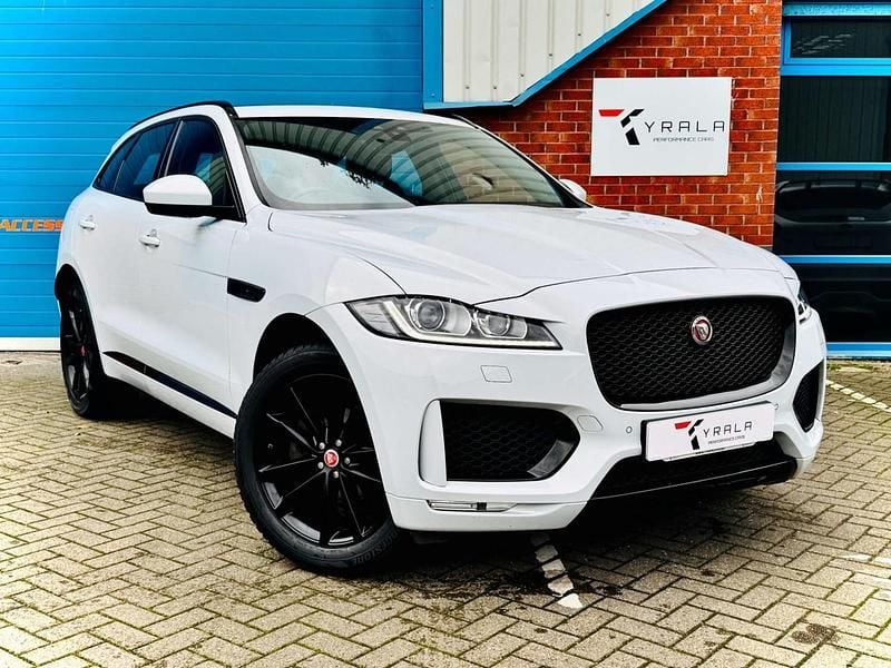 White Used 2020 Jaguar F-Pace Chequered Flag SUV | £23,495 (Fair price) - Image 1/4
