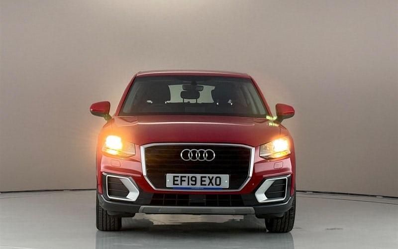 Used Audi Q2 Sport 116 HP (85 kW) 2019 Red SUV