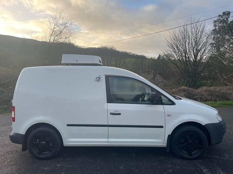 Usado VW Caddy 104 HP (76 kW) 2008 Branco Monovolume