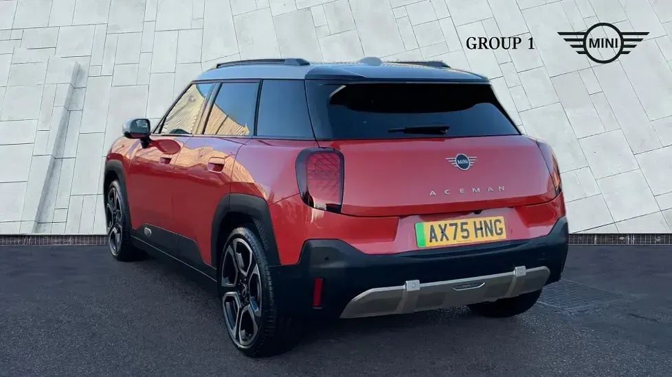 Used Mini Aceman Exclusive 135 kW (184 HP) 2025 Rebel red SUV