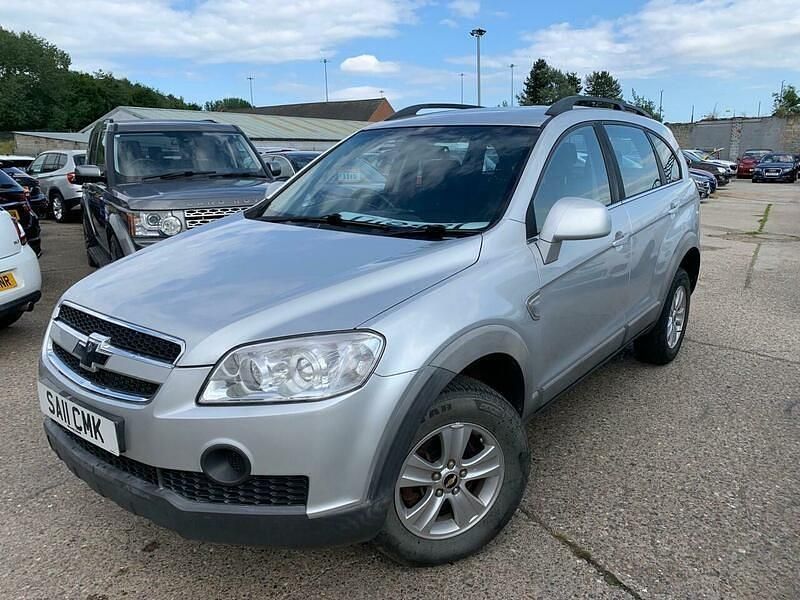 Used Chevrolet Captiva LS 2011 Silver SUV