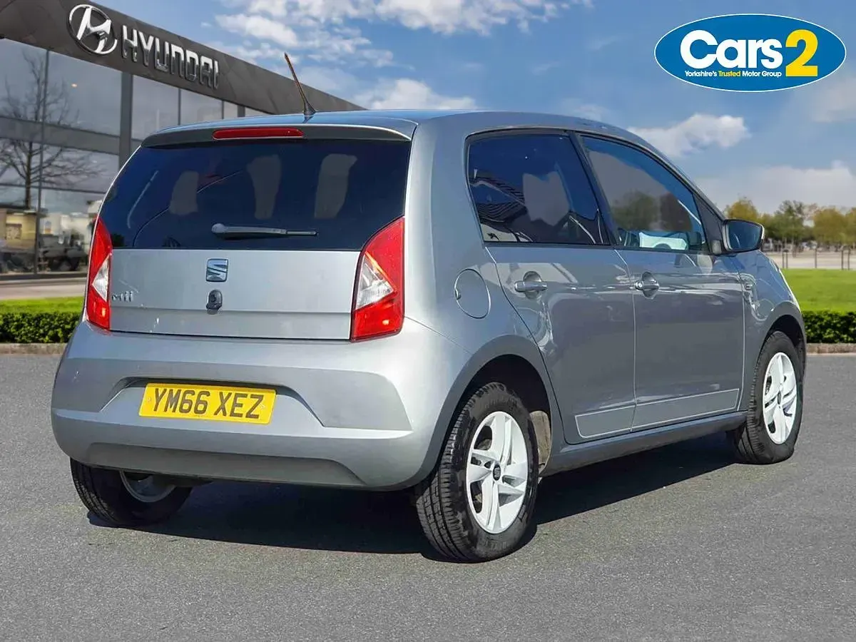 Used Seat Mii Design 60 HP (44 kW) 2017 Silver Hatchback