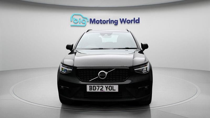 Used Volvo XC40 Plus 211 HP (155 kW) 2022 Black SUV
